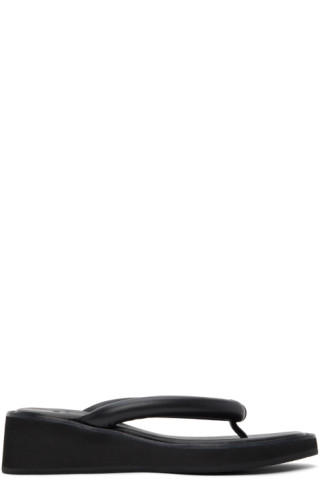 AMOMENTO: ブラック ビーチ サンダル | SSENSE 日本 日本購入サイト AMOMENTO ブラック ビーチサンダル サンダル