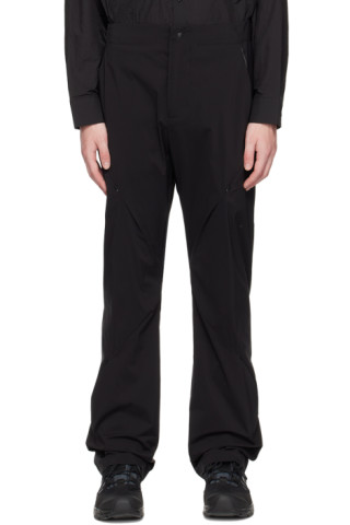 Plain trousers, with side pocket and star patch. Zafa