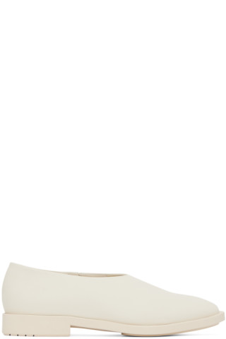 AT.KOLLEKTIVE 비앙카 손더스 에디션 매고티 로퍼