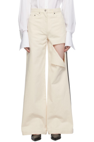 Peter Doのオフホワイト リップドジーンズがセール中 