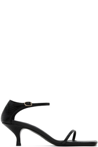 TOTEME ブラック フラットサンダル 約3cmヒール TOTEME スクエアトゥ フラットサンダル | ブラック | FARFETCH JP