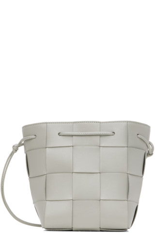 【BOTTEGA VENETA】カセット バケットバッグ グレー Bottega Veneta: グレー スモール Cassette クロスボディ