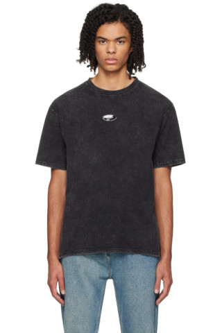 【関税込み】WYNN HAMLYN ブラック ロゴアップリケ Tシャツ WYNN HAMLYNのブラック ロゴアップリケ Tシャツがセール中