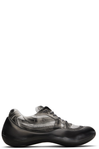 JW Anderson: ホワイト＆グレー Bumper Hike スニーカー | SSENSE 日本 