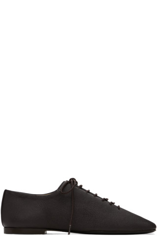 LEMAIREのブラウン Souris Classic フラットダービーがセール中