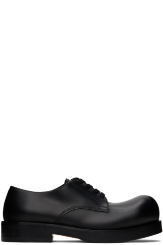 Bottega Veneta: ブラック Helium レースアップダービー Bottega Veneta: ブラック Helium レースアップダービー