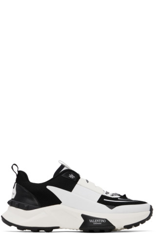 ヴァレンティノガラヴァーニ TRUE ACTスニーカー ブラック Valentino Garavaniのブラック&ホワイト True Act ローカット