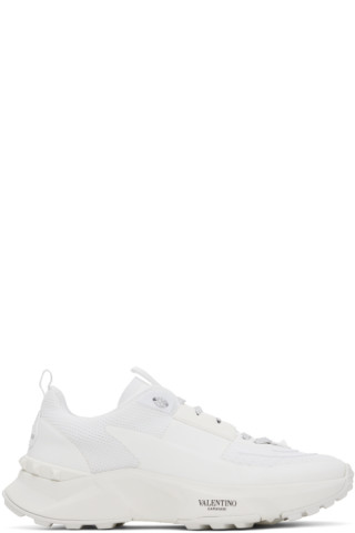 Valentino Garavaniのホワイト True Act スニーカーがセール中