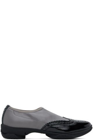 【関税込み】Kiko Kostadinov グレー Sonia ロングブーツ Gray & Black Sonia Slip On Brogues by Kiko Kostadinov on Sale