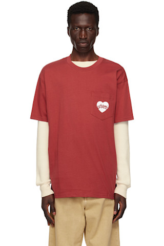 【関税込み】Carhartt Work In Progress レッド Stamp Tシャツ Red Amour Pocket T-Shirt by Carhartt Work In Progress on Sale