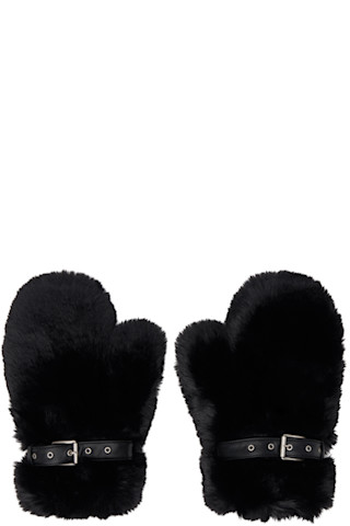 【関税込み】Acne Studios ブラック Fluffy バックル ミトン Acne Studiosのブラック Fluffy バックル ミトンがセール中
