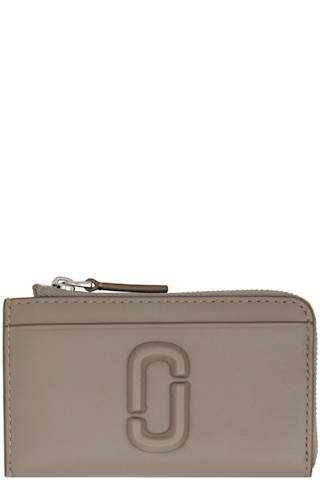 ★Marc Jacobs★ グレー The Covered J Marc Top Zip Multi 財布 Gray 'The Covered J Marc Top Zip Multi' Wallet by Marc