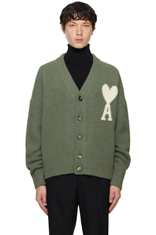 AMI Parisのグリーン Ami de Cœur カーディガンがセール中 AMI Parisのグリーン Ami de Cœur カーディガンがセール中