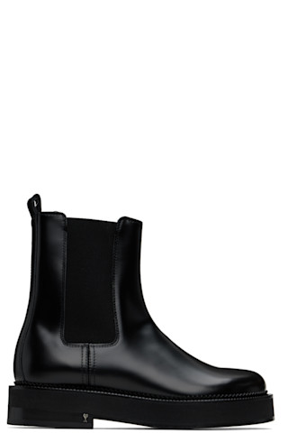 【AMI PARIS】レザー チェルシーブーツ ブラック AMI Parisのブラック Anatomical Toe チェルシーブーツがセール中