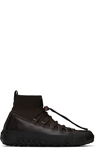 【関税込み】LEMAIRE ブラウン Vibram Wrap On スニーカー LEMAIRE: ブラウン Vibram Wrap On スニーカー | SSENSE 日本