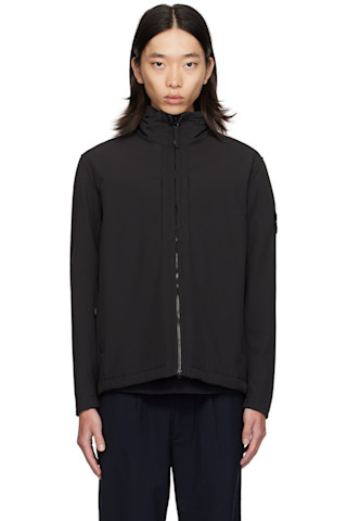 Stone Islandのブラック ソフトシェル ジャケットがセール中 Stone Islandのブラック ソフトシェル ジャケットがセール中
