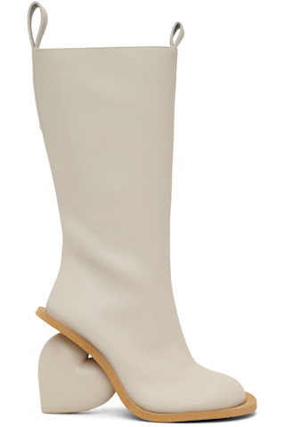 【関税込み】YUME YUME シルバー Love ブーツ SSENSE Exclusive Off-White Love Boots by YUME YUME on Sale