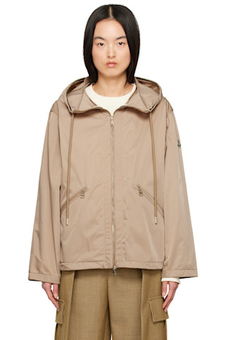 【関税込み】Moncler ベージュ Cassiopea フード付きジャケット Moncler: Beige Cassiopea Hooded Jacket | SSENSE