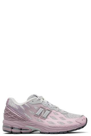 【関税込み】New Balance グレー&ピンク 1906W スニーカー New Balanceのグレー&ピンク 1906W スニーカーがセール中