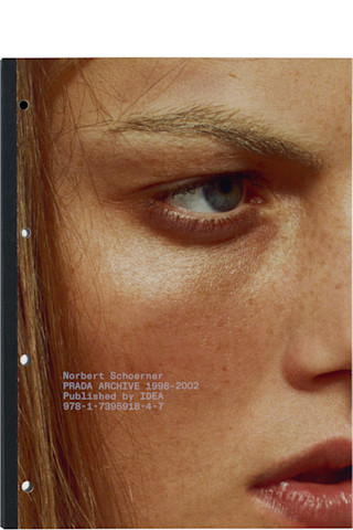 希少 サイン入り 写真集 PRADA ARCHIVE 1998‒2002 希少 サイン入り 写真集 PRADA ARCHIVE 1998‒2002 希少 サイン