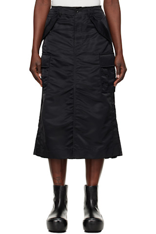 【sacai】ブラック ツイル ミディアムスカート sacai: ブラック ナイロンツイル ミディアムスカート | SSENSE 日本
