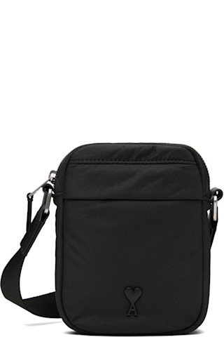 AMI　黒です。 AMI Paris: ブラック スモール Ami de Coeur バッグ | SSENSE 日本