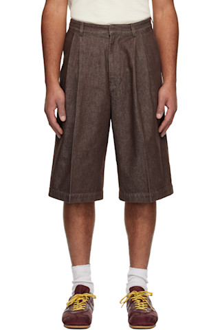 Dries Van Notenのブラウン タック デニムショートパンツがセール中