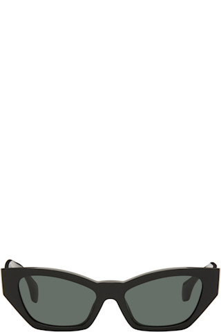 Versaceのブラック シグネチャ キャットアイサングラスがセール中