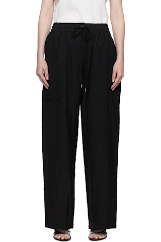 【関税込み】Studio Nicholson ブラック Capel トラウザーズ Studio Nicholson: ブラック Capel トラウザーズ | SSENSE 日本