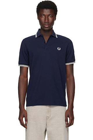 Fred Perryのネイビー 'The Fred Perry Shirt' ポロシャツがセール中