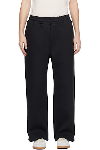 Seventhのブラック V2 Stacks スウェットパンツがセール中