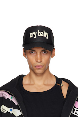 Ashley Williamsのブラック 'cry baby' トラッカーキャップがセール中