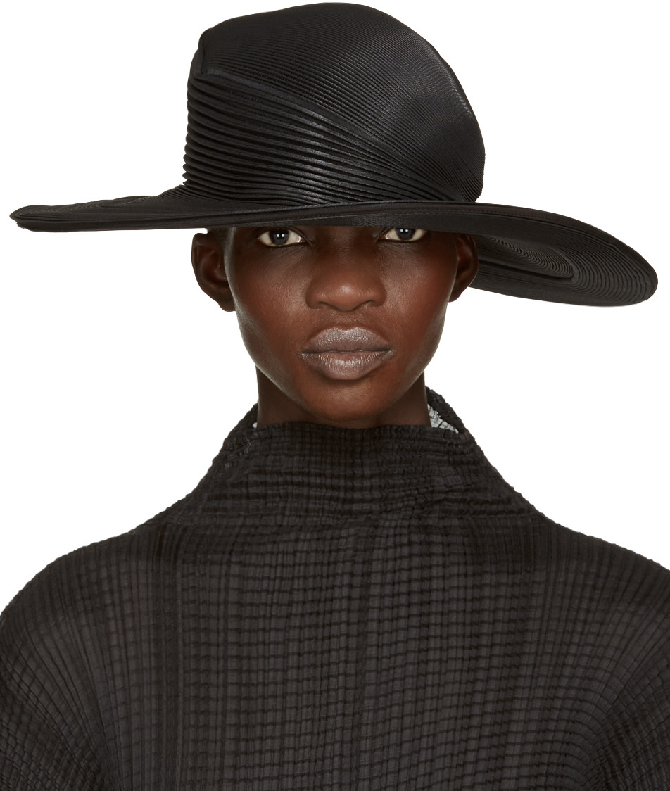 Issey Miyake: Black Pleated Hat | SSENSE