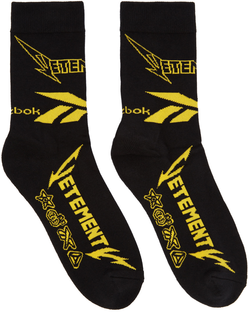 新品・レア！【Vetements】ブラック Reebok ロゴ ソックス 関税込】最新作！VETEMENTS×Reebok☆コラボ ソックス 3色あり