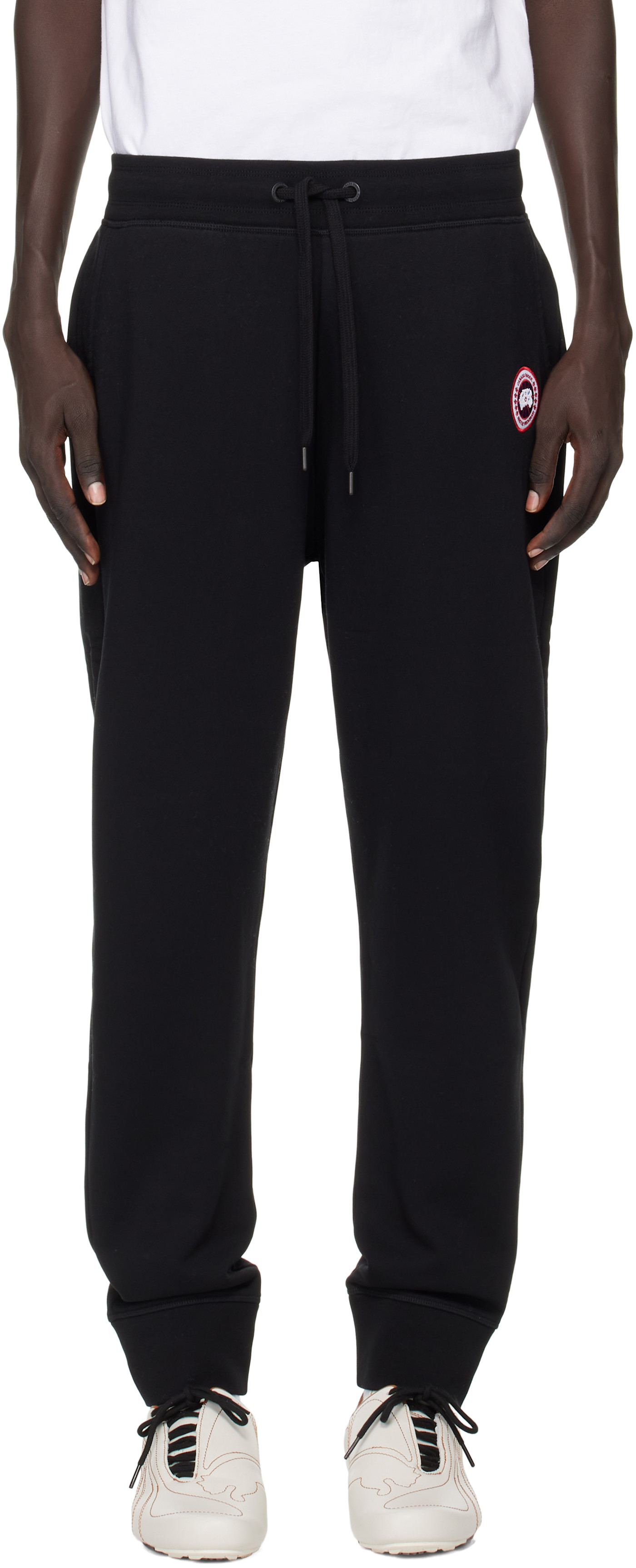 Махровые спортивные брюки Canada Goose Black черного цвета