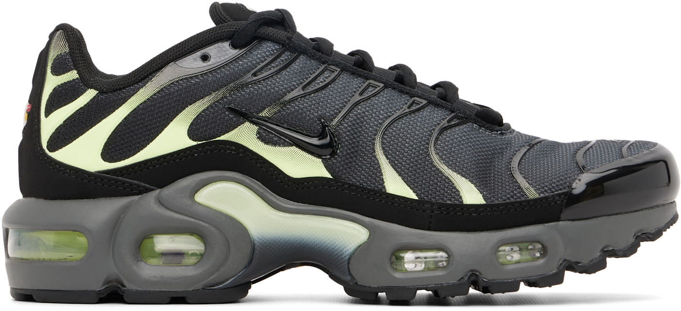 Кроссовки Nike Big Kids Grey & Green Air Max Plus железно-серые/светло-лаймовые/черные