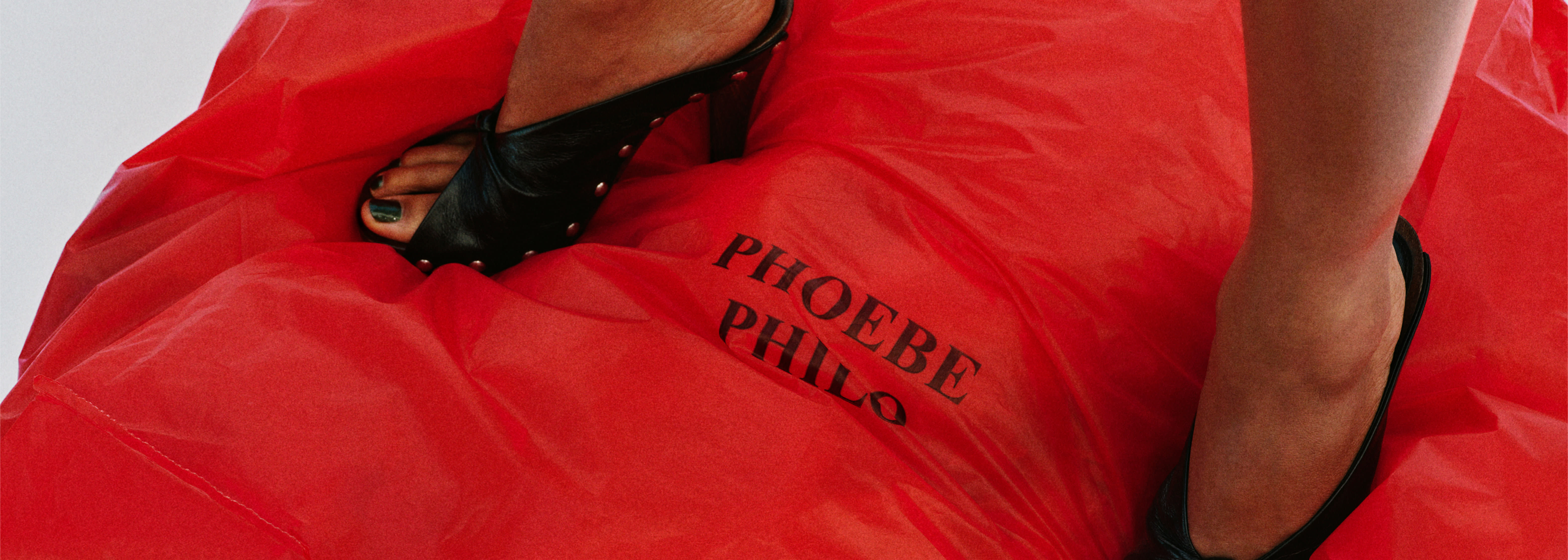PHOEBE PHILO CHEZ SSENSE MONTRÉAL