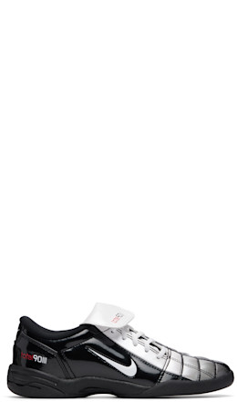 Black & White Total 90 SE Sneakers