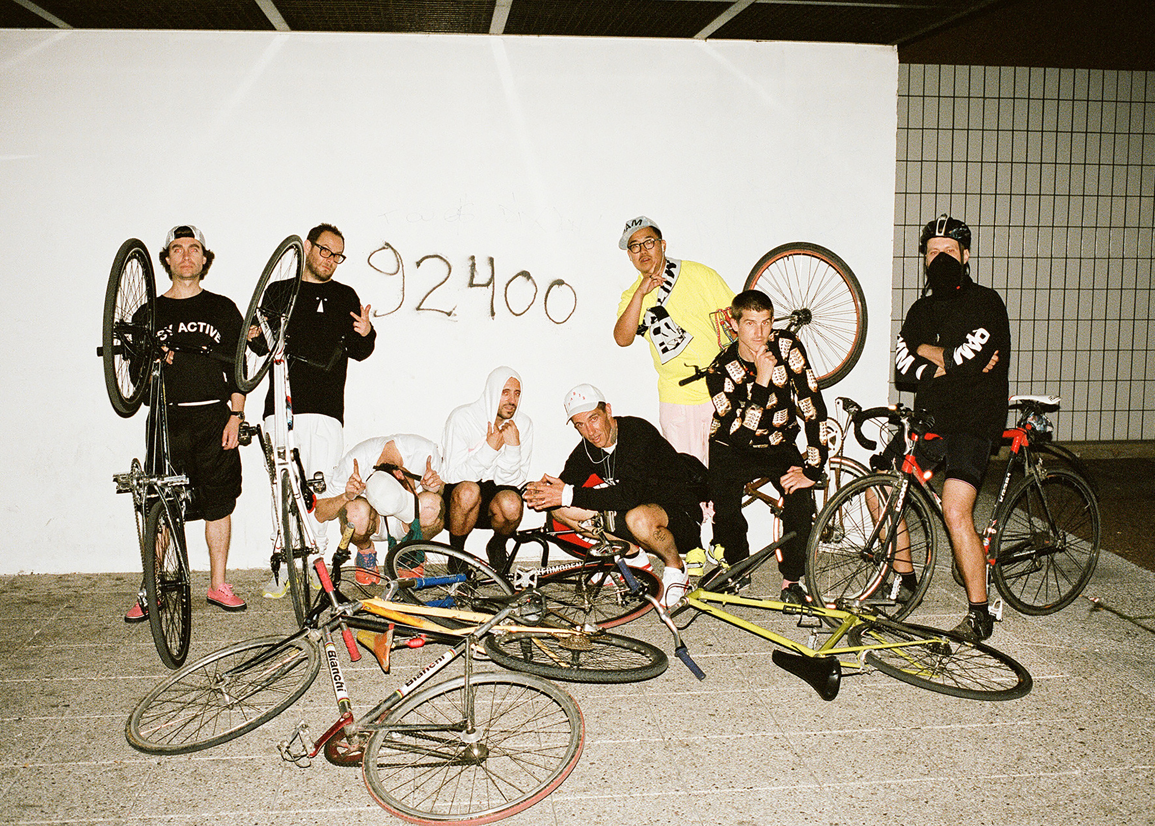 Perks and Miniと巡る、自転車のパリ | SSENSE 日本