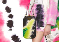 Prada et le tie-dye: un parfait tandem 