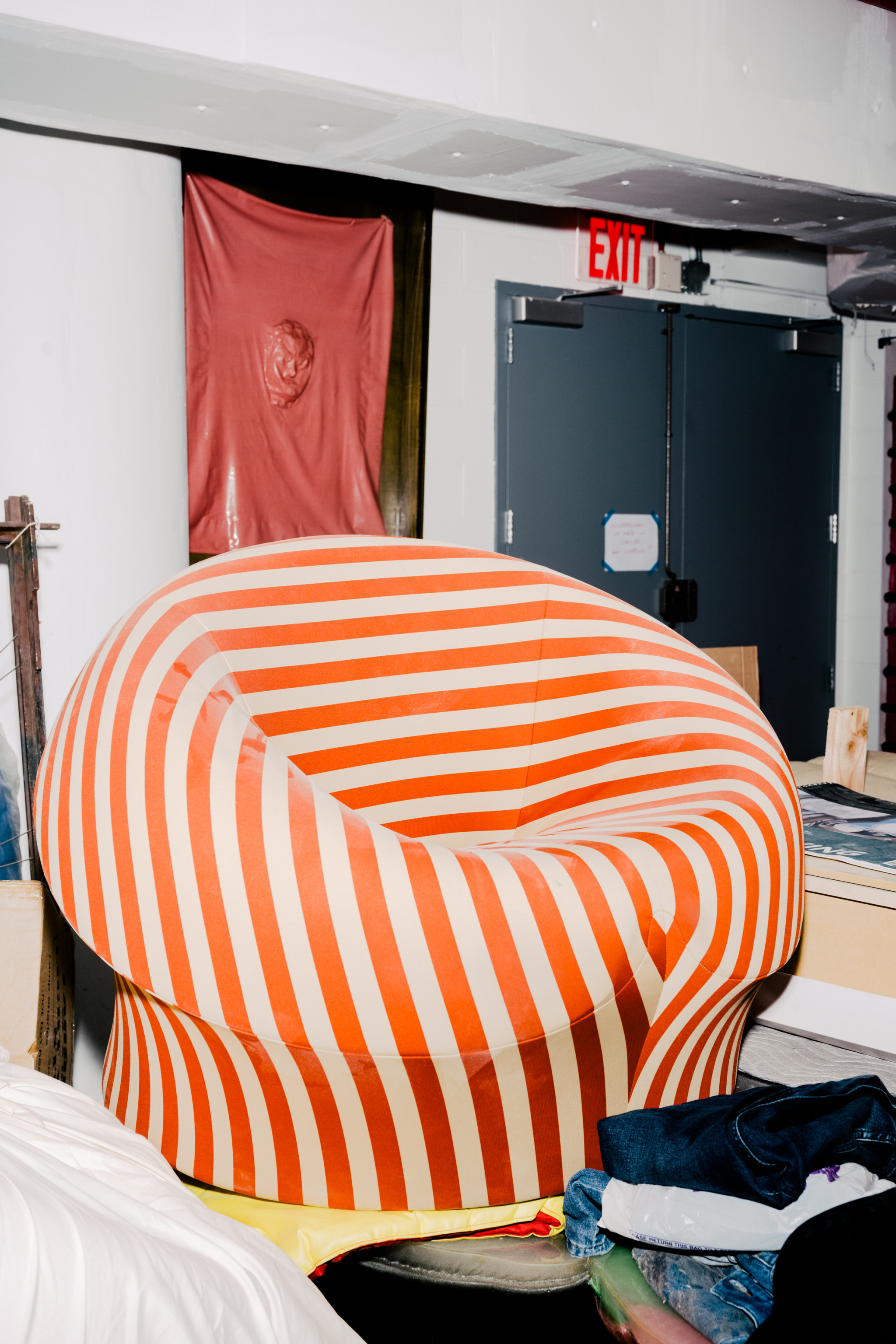 ガエターノ・ペッシェ：現実を呼吸する具象 | SSENSE 日本