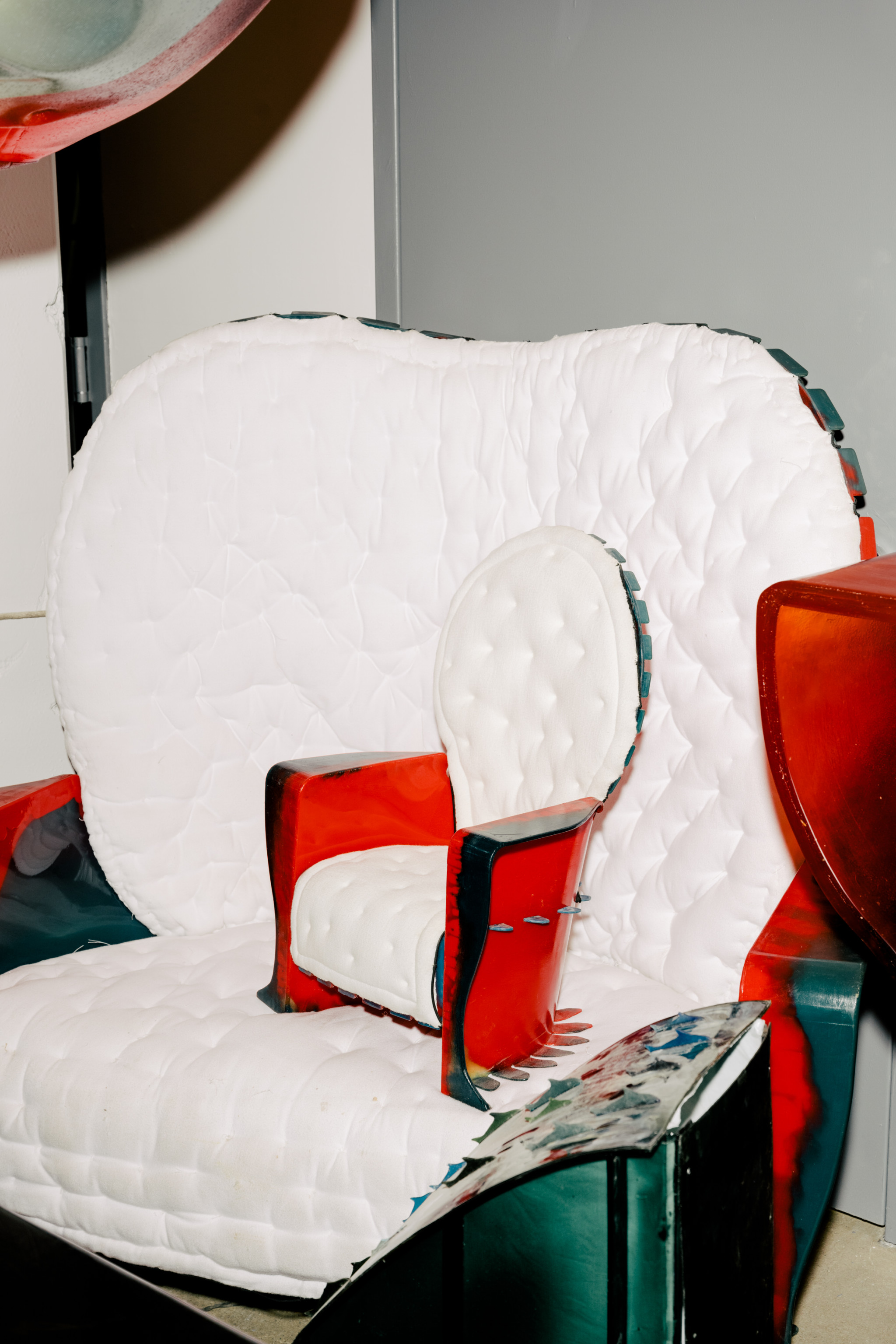 ガエターノ・ペッシェ：現実を呼吸する具象 | SSENSE 日本