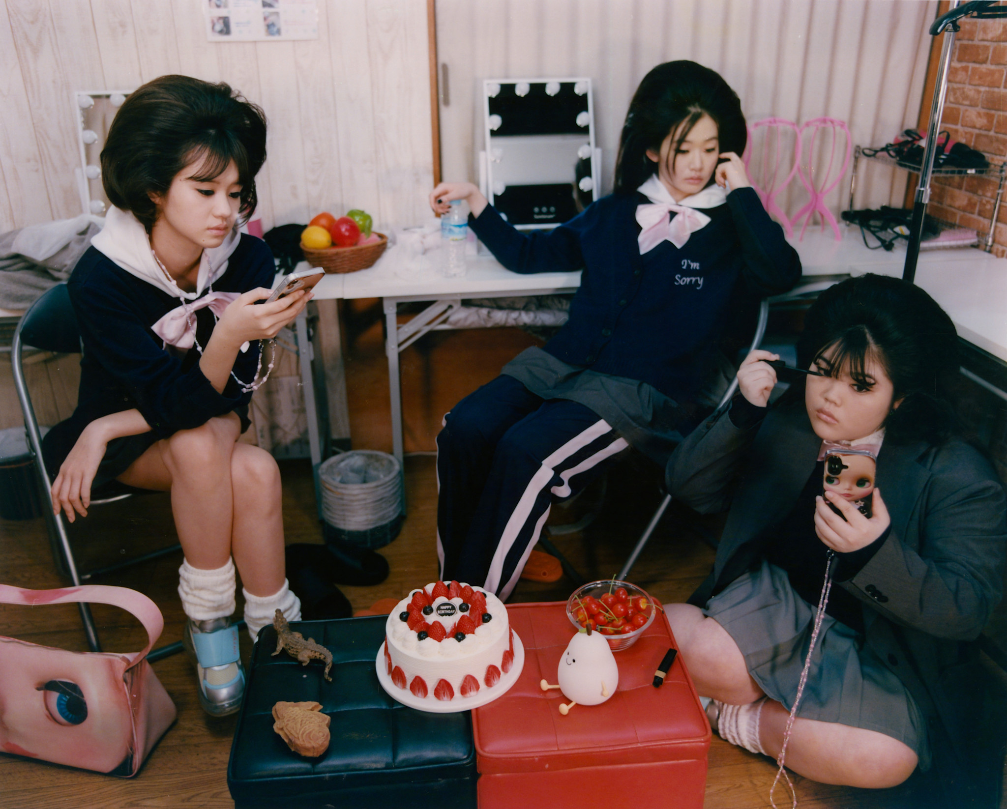 ペトラ・コリンズとJennyFaxが創り出す「FAN GIRL」ユニバース