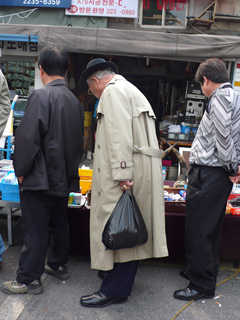 Unlocking Your Inner Grandpa at Seoul’s Hidden Thrift Gem