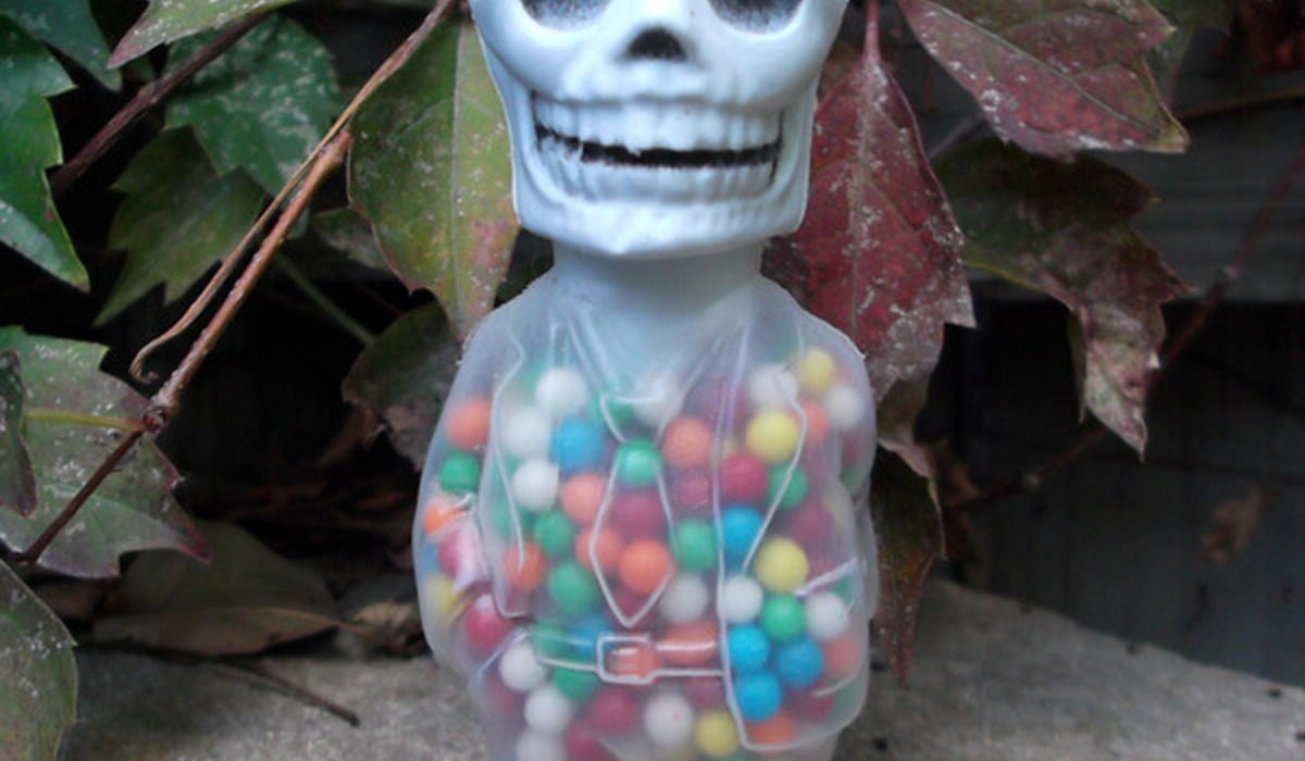 Rosbro Hard Plastic Candy Containers
