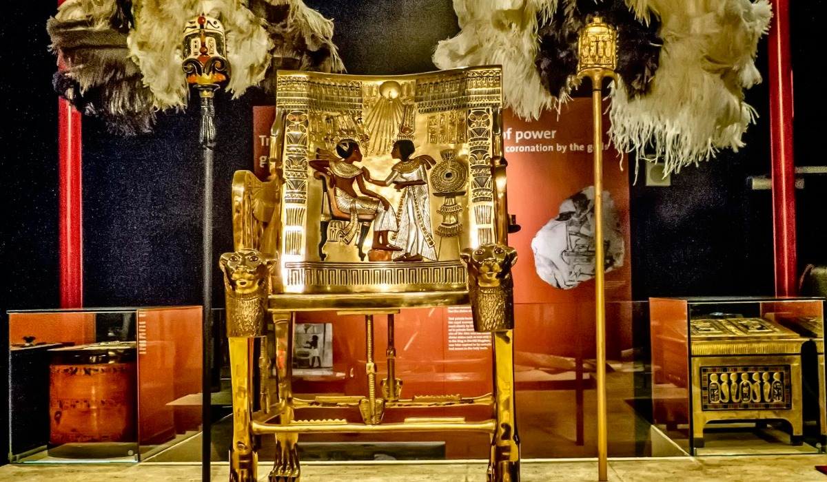 Golden funerary mask of tutankhamun on display