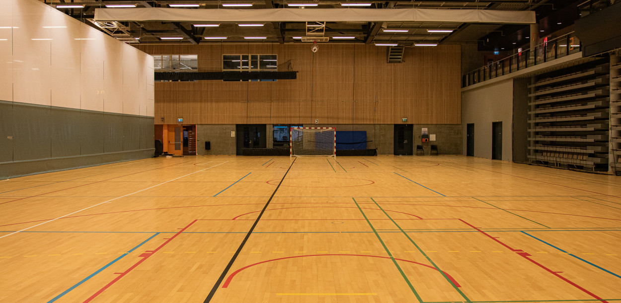 Aquarama Hallen () Aquarama Hallen