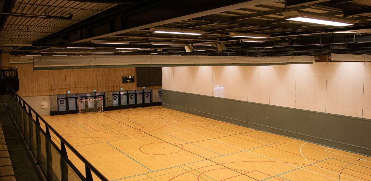 Aquarama Hallen () Aquarama Hallen