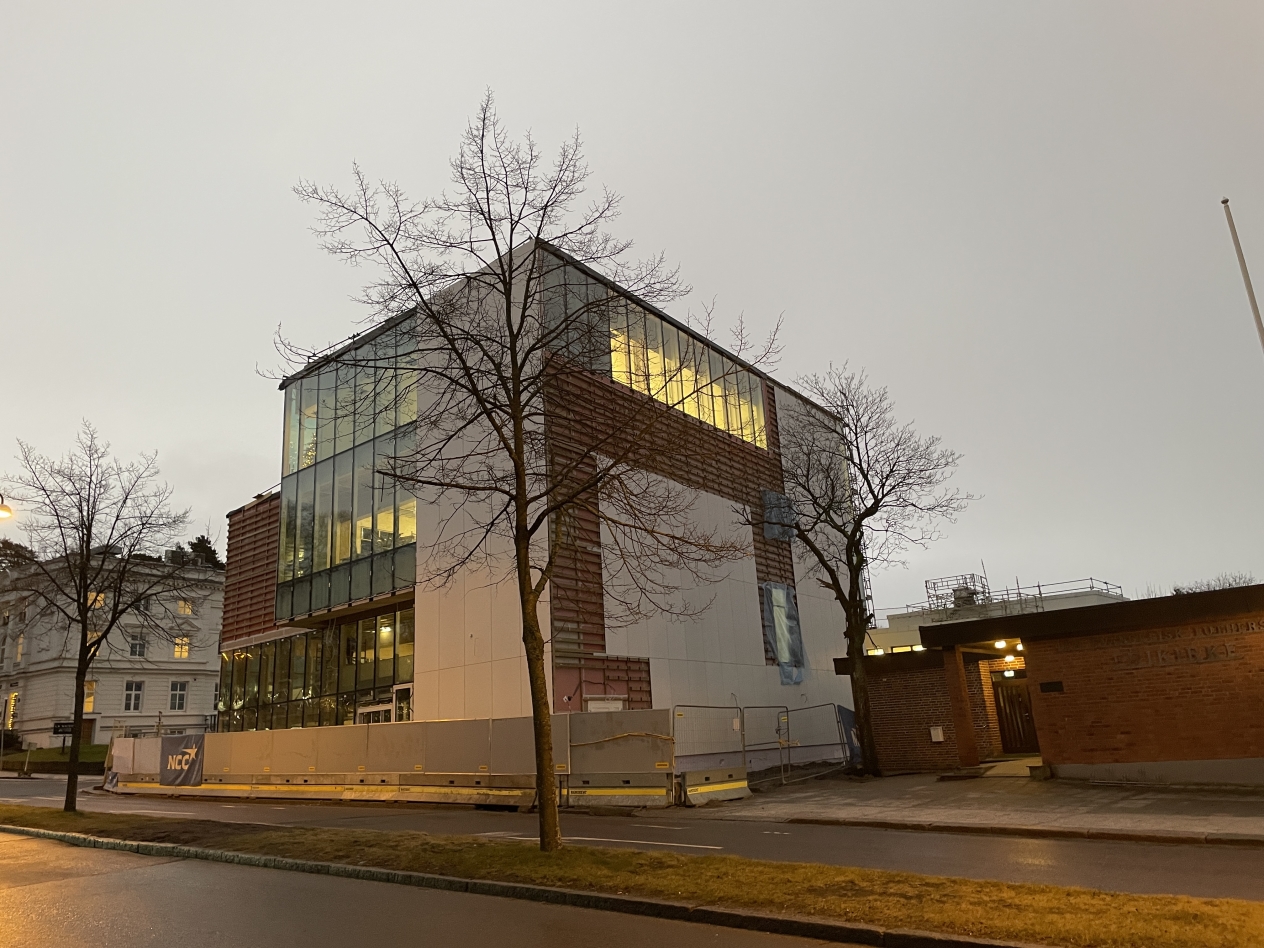 Nytt bibliotek fotografert 20 desember 2023
