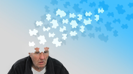 Illustrasjonsbilde av person som føler hodet går i oppløsning